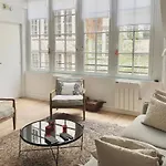 Top Cozy Apartment In The Upper Marais Area